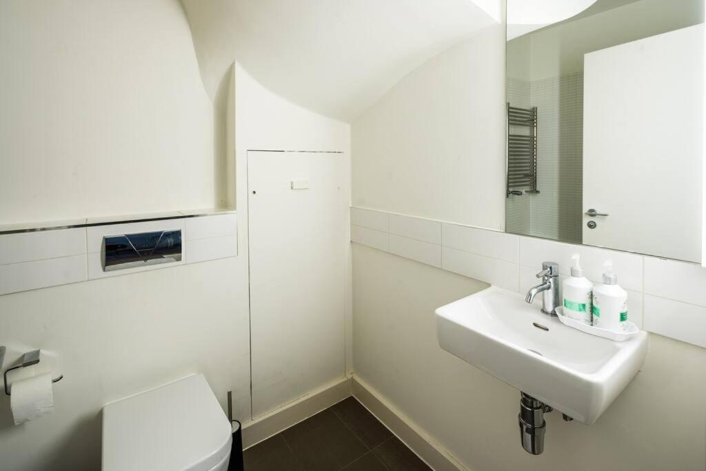 ロンドンChic And Spacious Flat Near Bond Streetアパートメント エクステリア 写真